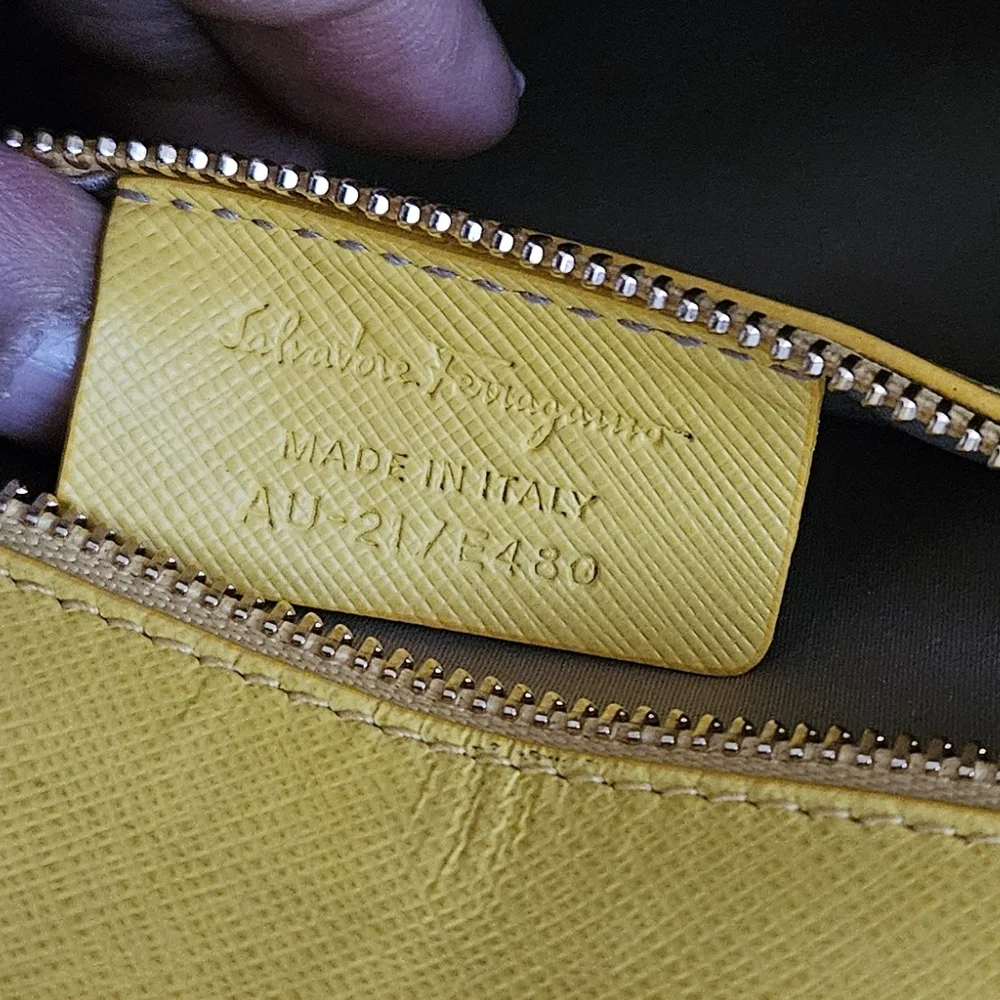 Women's Salvatore Ferragamo Yellow Vara Chain Crossbody Bag - Picture 7 of 16